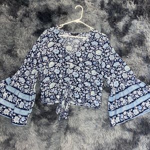 American Eagle top